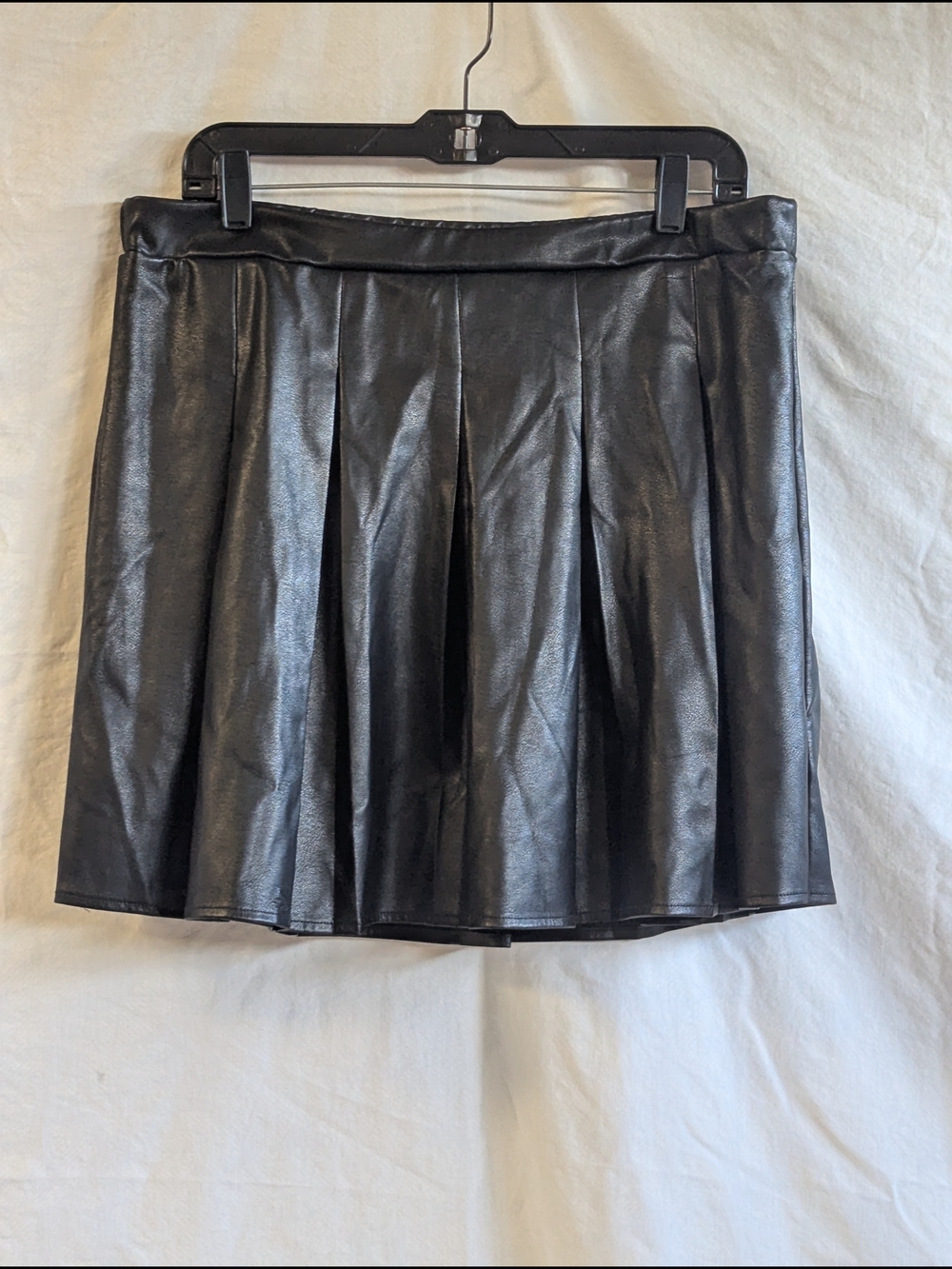 🌈 SO Black Faux Leather Pleated Skater Skirt